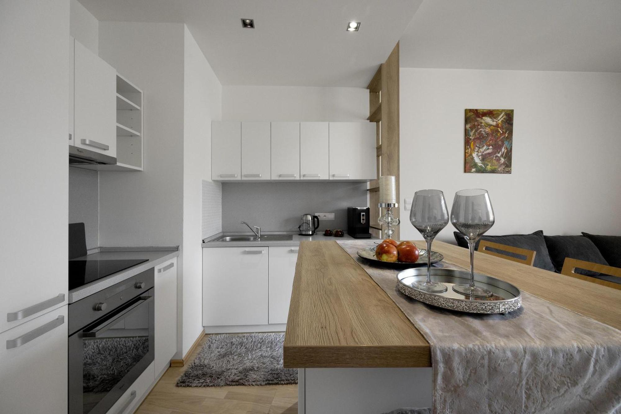 Revon Art-Deco Apartment Laurinska Bratislava Extérieur photo
